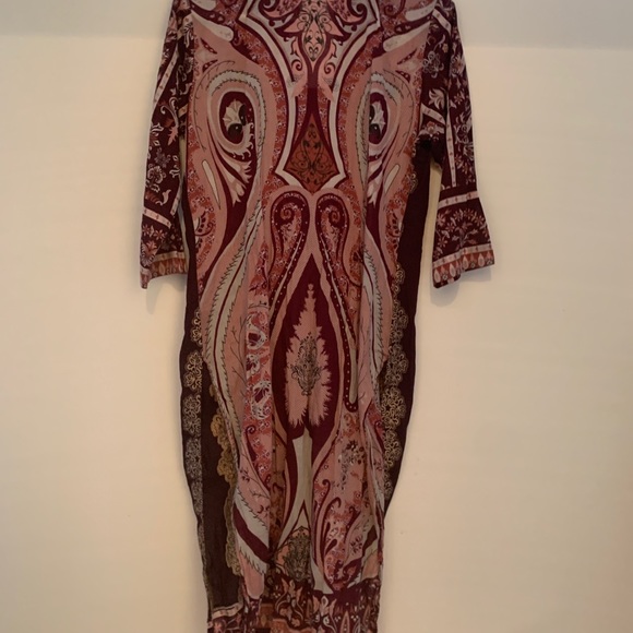 Bought in Dubai never worn. Excellent condition. - Picture 2 of 2